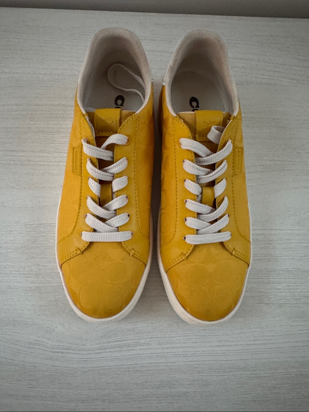 Coach Lowline Signature Low-Top Sneakers VGUC Size 7.5 - Picture 4 of 8